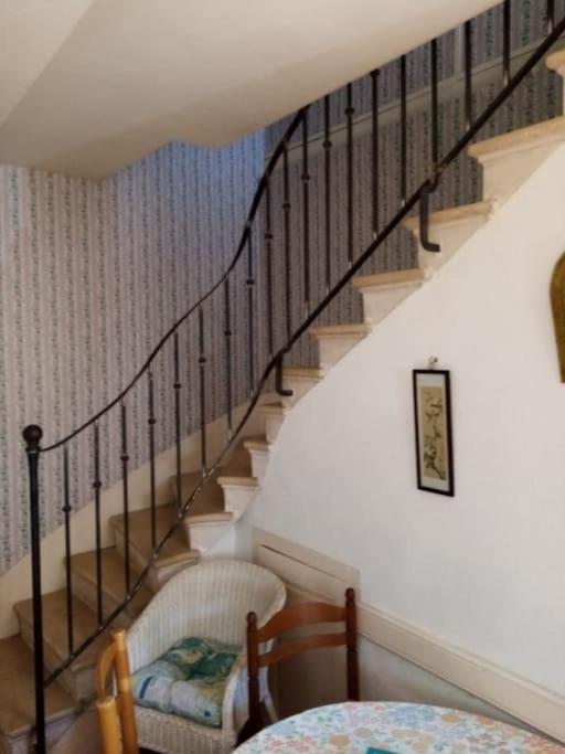 Gite Sous L' Orme Asquins Exterior foto